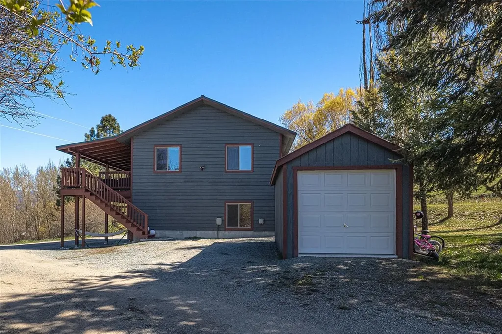 125 Spring Lane Eureka MT 59917