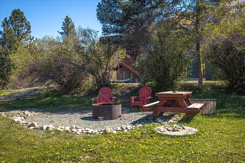125 Spring Lane Eureka MT 59917