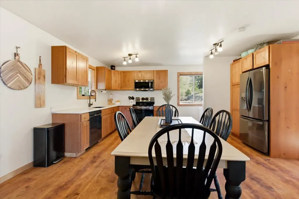125 Spring Lane Eureka MT 59917