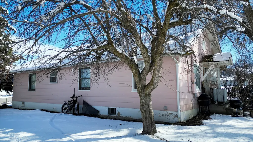 101 1st Avenue N Hot Springs MT 59845