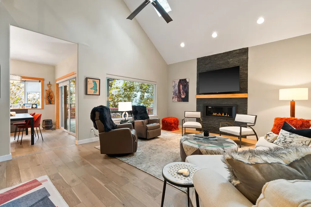 256 Eagle Bend Drive Bigfork MT 59911