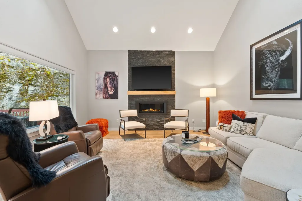256 Eagle Bend Drive Bigfork MT 59911