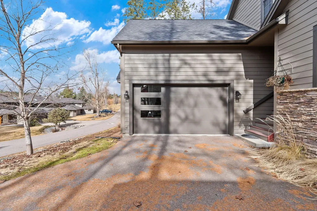 256 Eagle Bend Drive Bigfork MT 59911