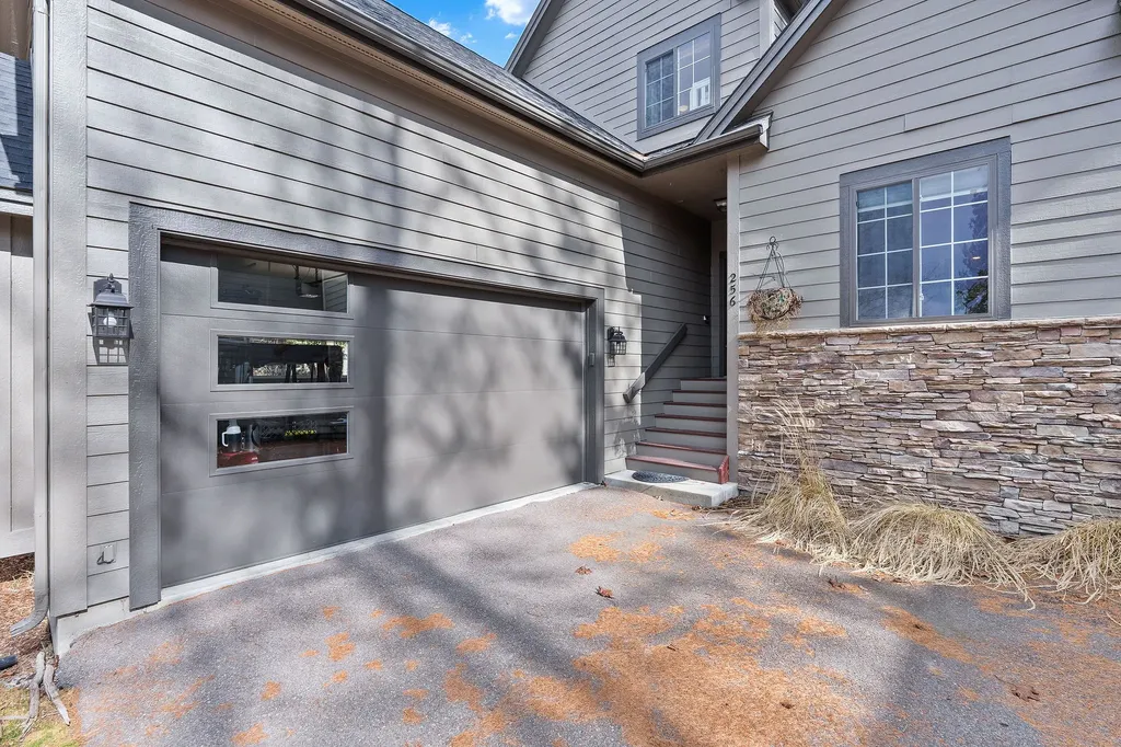 256 Eagle Bend Drive Bigfork MT 59911