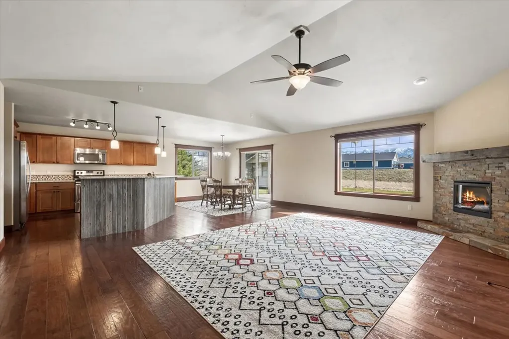 393 Forest Edge Trail Kalispell MT 59901
