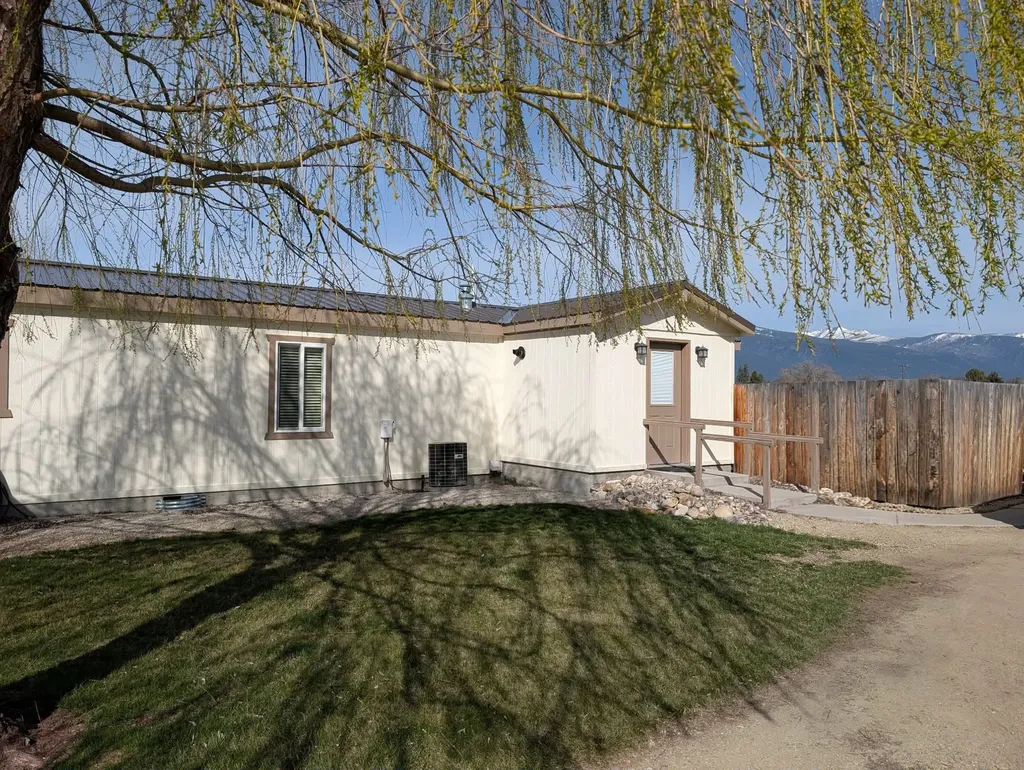615 Park Avenue Stevensville MT 59870