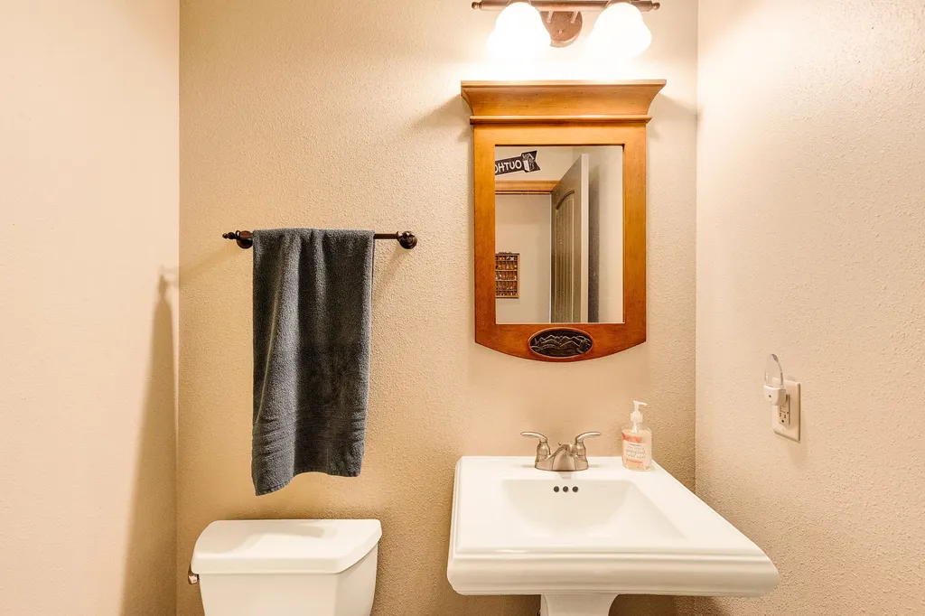 817 Ponderosa Drive Hamilton MT 59840