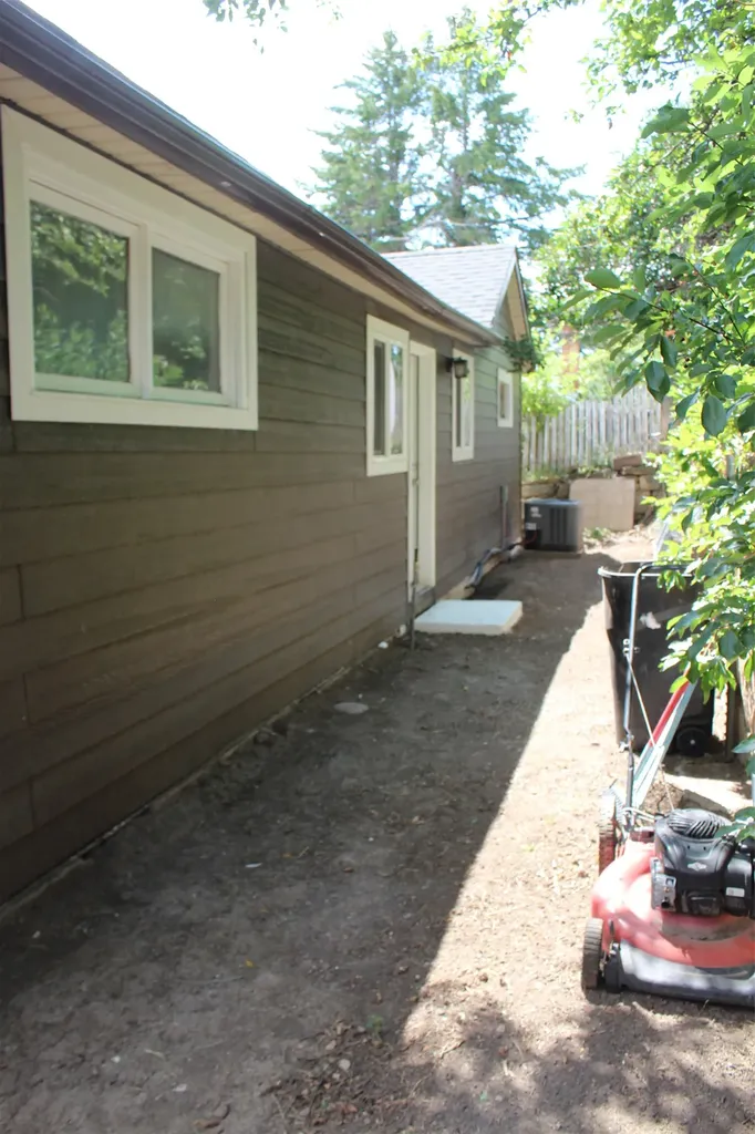 40 Crane Avenue Stockett MT 59480