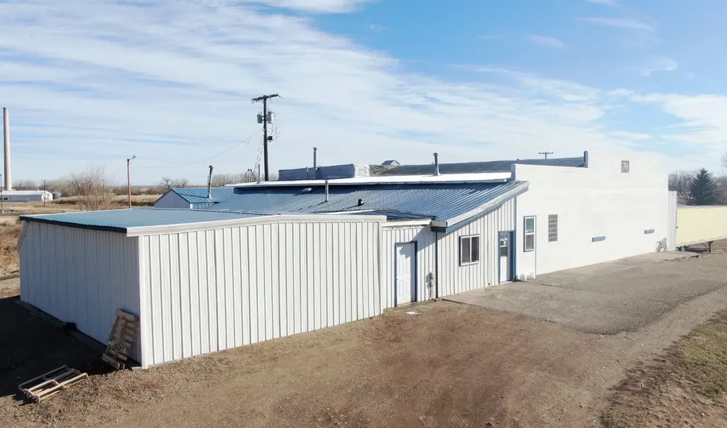 760 9th Street E Chinook MT 59523