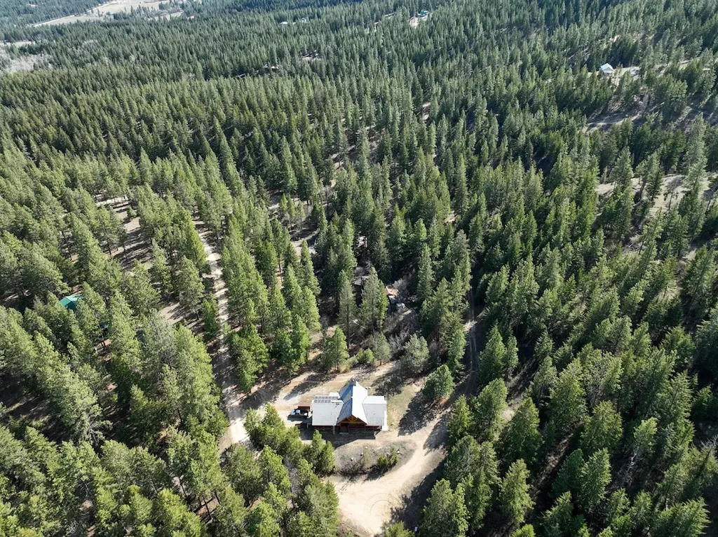 1009 Bourne Loop Victor MT 59875