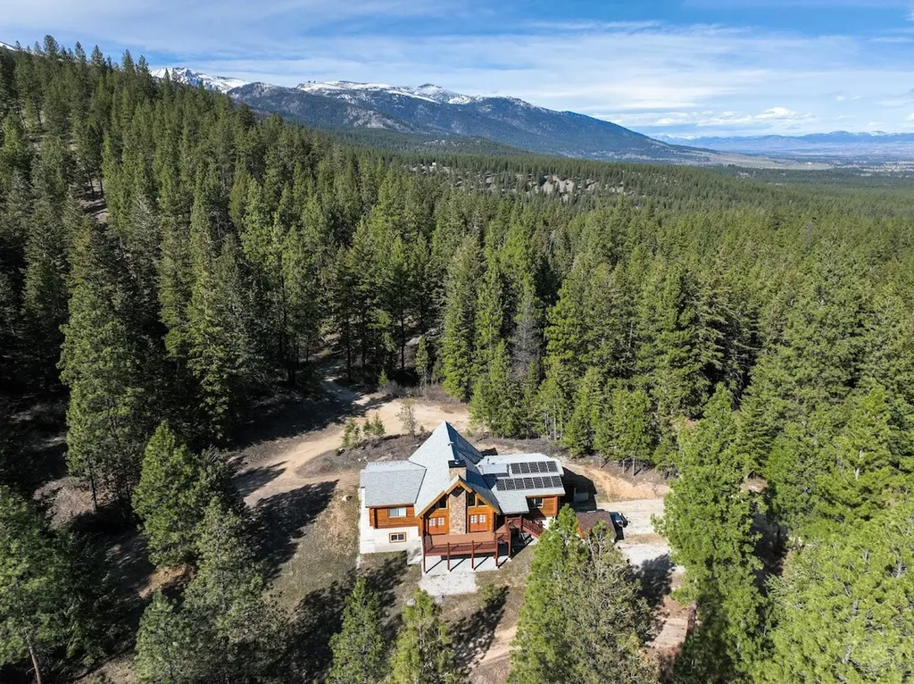 1009 Bourne Loop Victor MT 59875