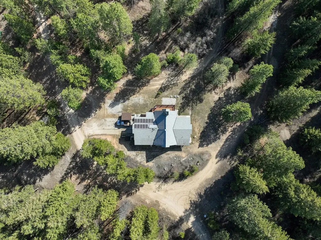 1009 Bourne Loop Victor MT 59875