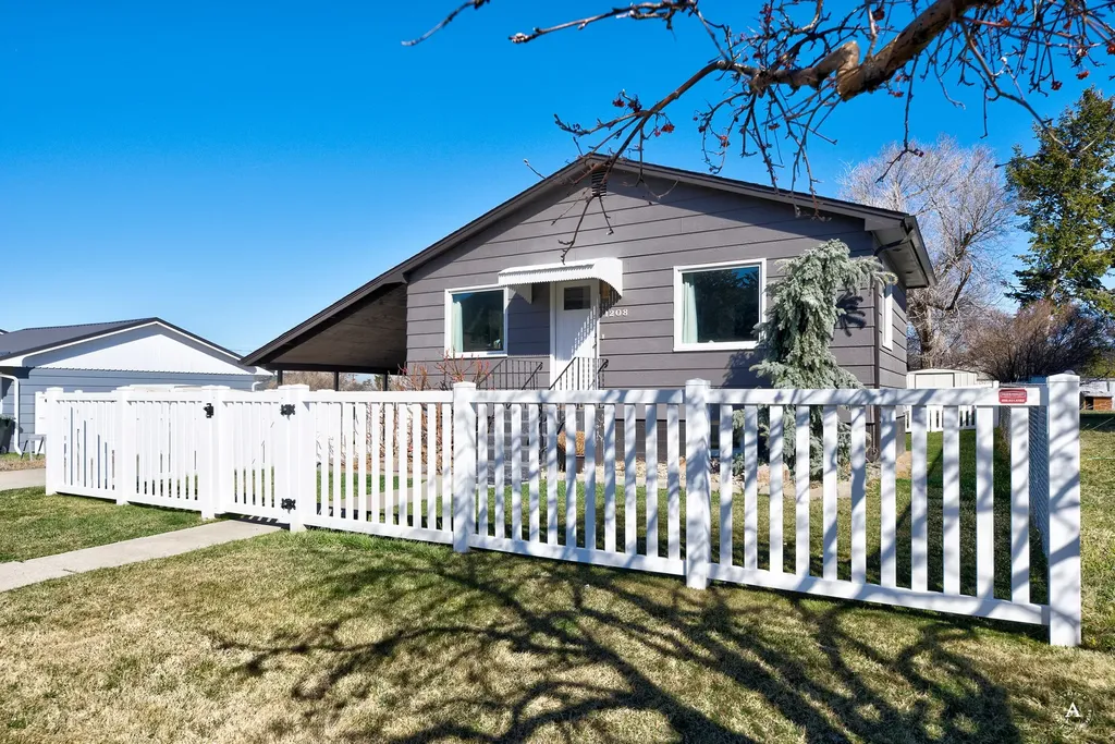 1208 Highland Street Helena MT 59601