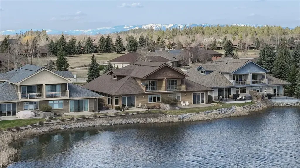 27 Bay Harbor Drive Bigfork MT 59911