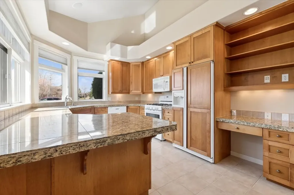 27 Bay Harbor Drive Bigfork MT 59911