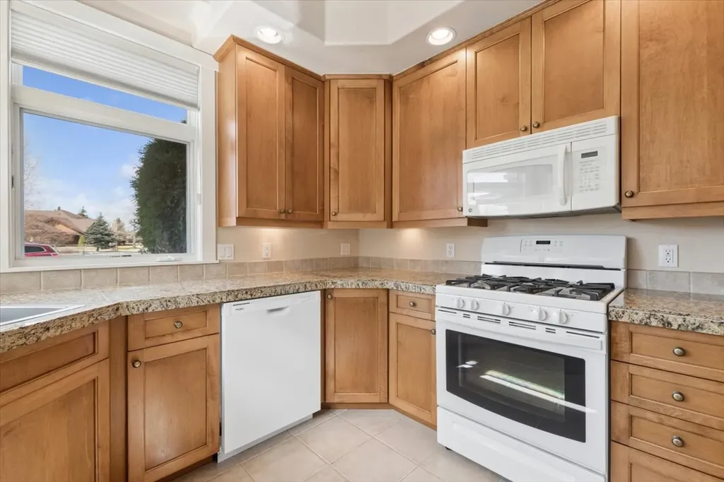 27 Bay Harbor Drive Bigfork MT 59911
