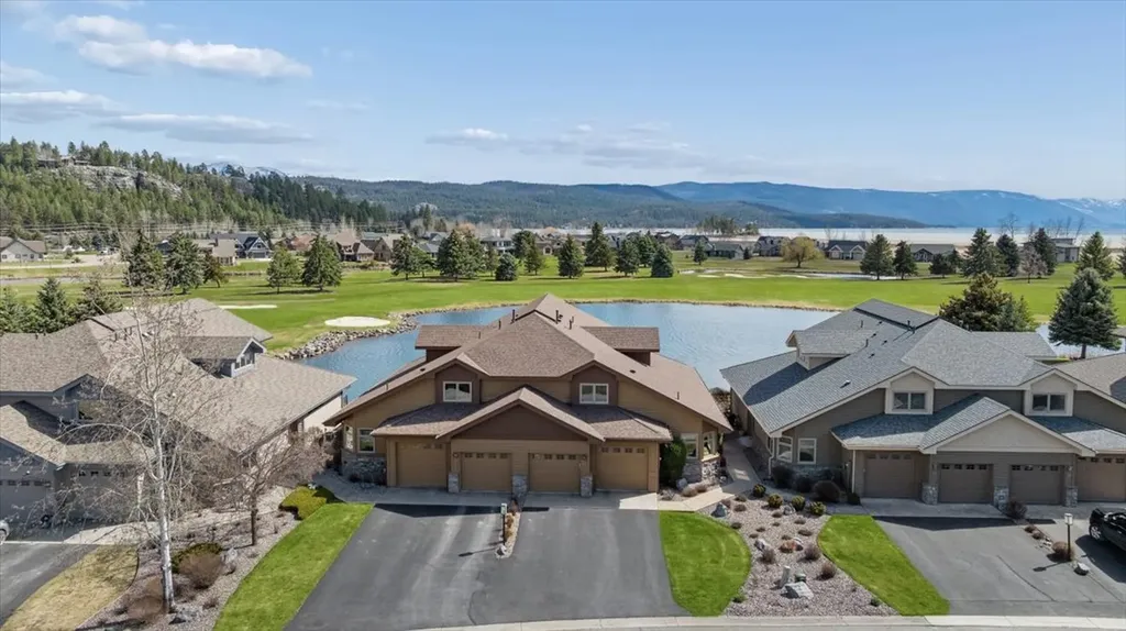 27 Bay Harbor Drive Bigfork MT 59911