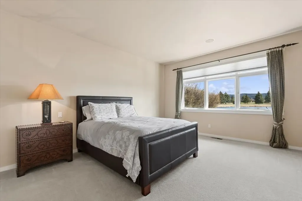 27 Bay Harbor Drive Bigfork MT 59911
