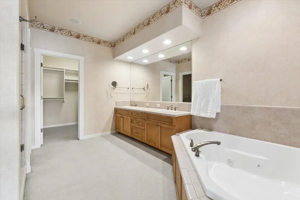 27 Bay Harbor Drive Bigfork MT 59911