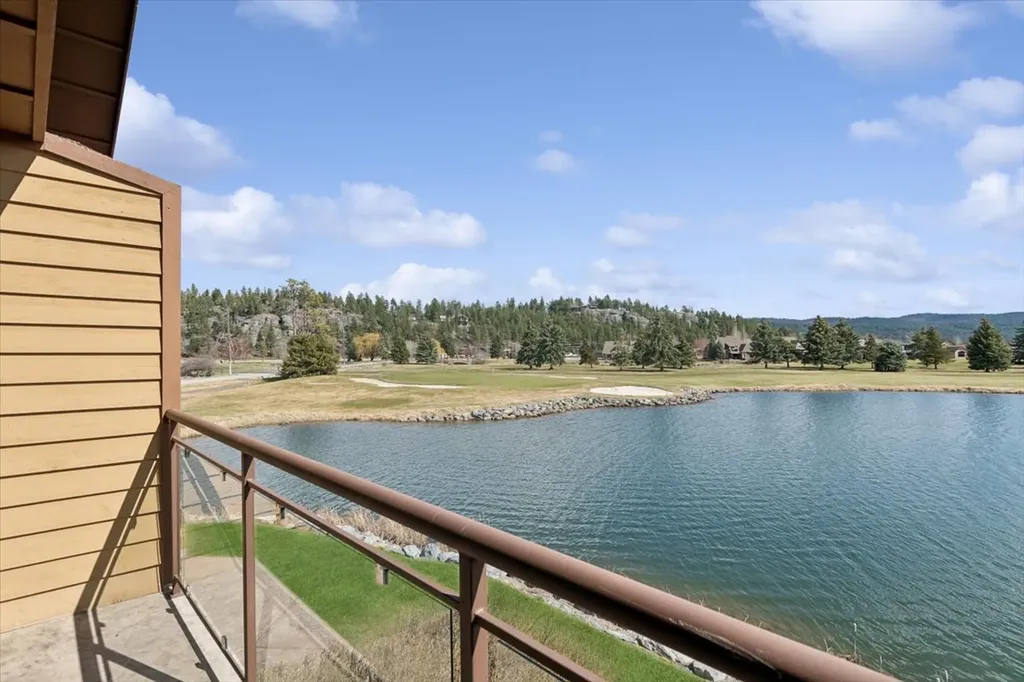 27 Bay Harbor Drive Bigfork MT 59911