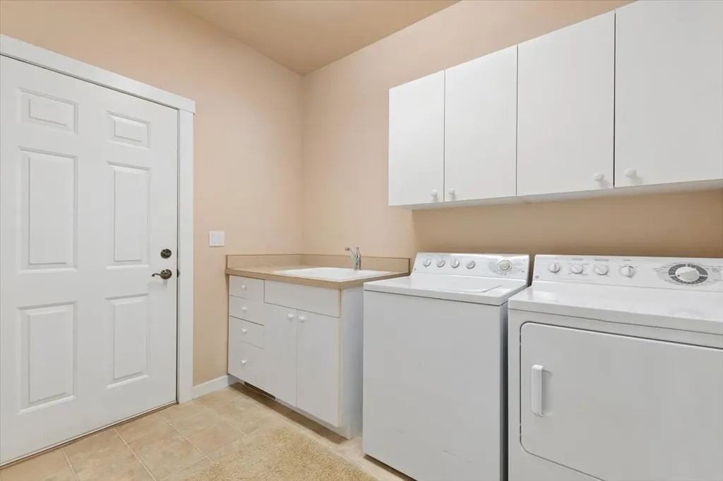 27 Bay Harbor Drive Bigfork MT 59911