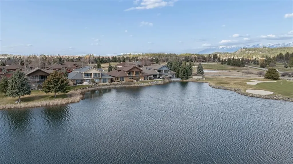 27 Bay Harbor Drive Bigfork MT 59911