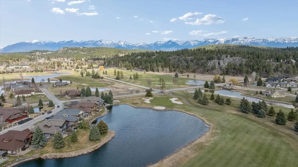 27 Bay Harbor Drive Bigfork MT 59911