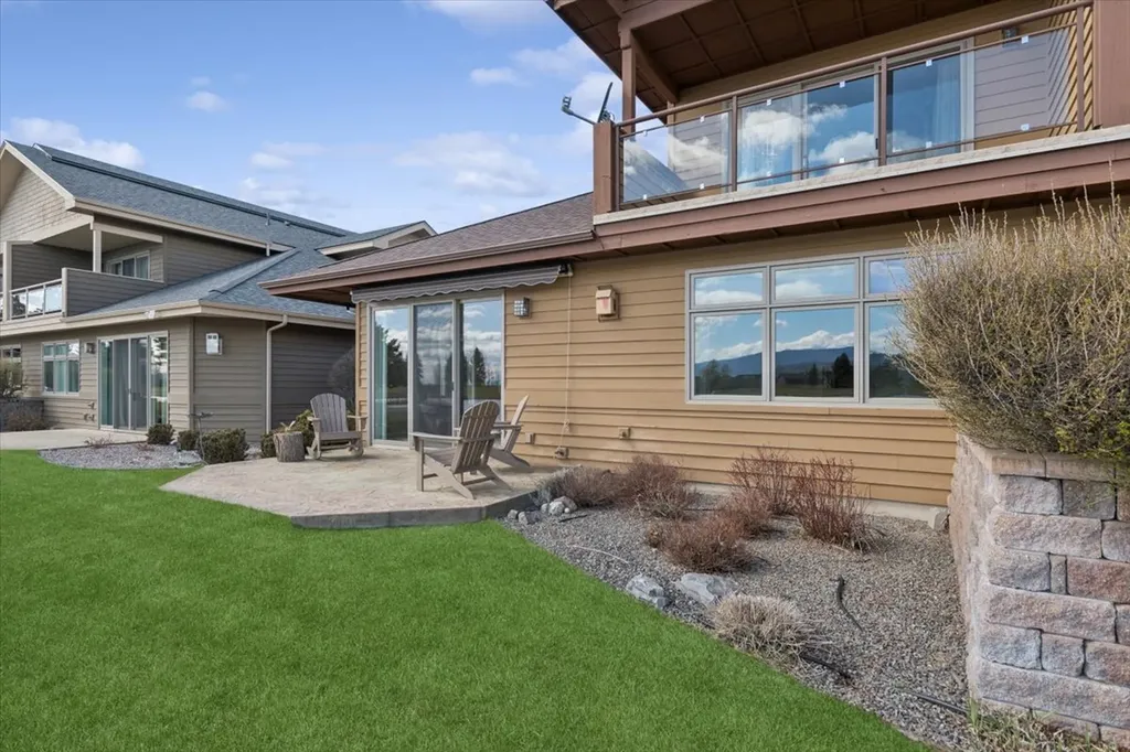 27 Bay Harbor Drive Bigfork MT 59911