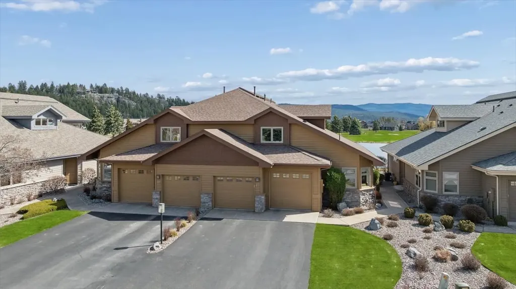 27 Bay Harbor Drive Bigfork MT 59911
