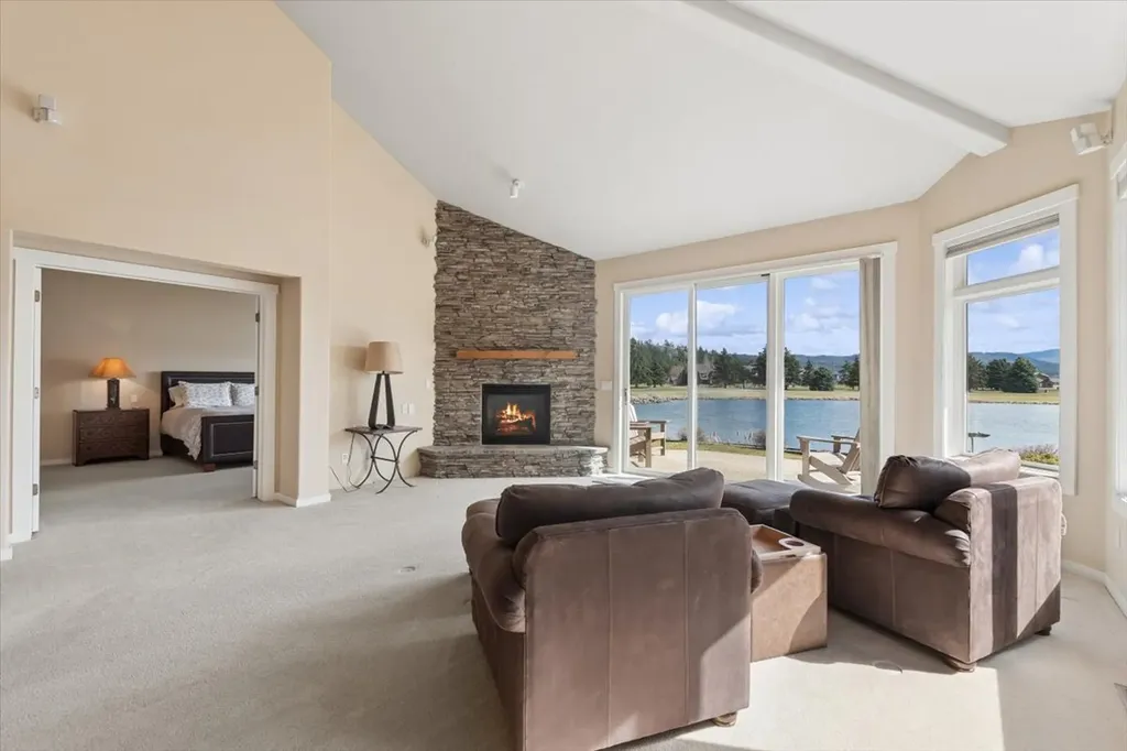 27 Bay Harbor Drive Bigfork MT 59911