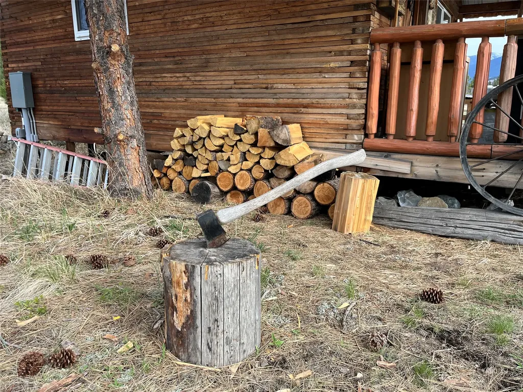 198 Acres Lane Eureka MT 59917