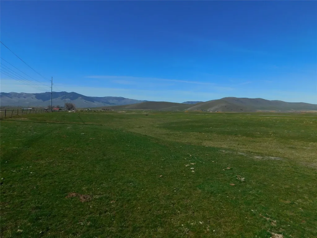 Nhn Highway 212 Charlo MT 59824