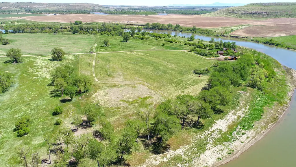 84 Tumbleweed Lane Great Falls MT 59404