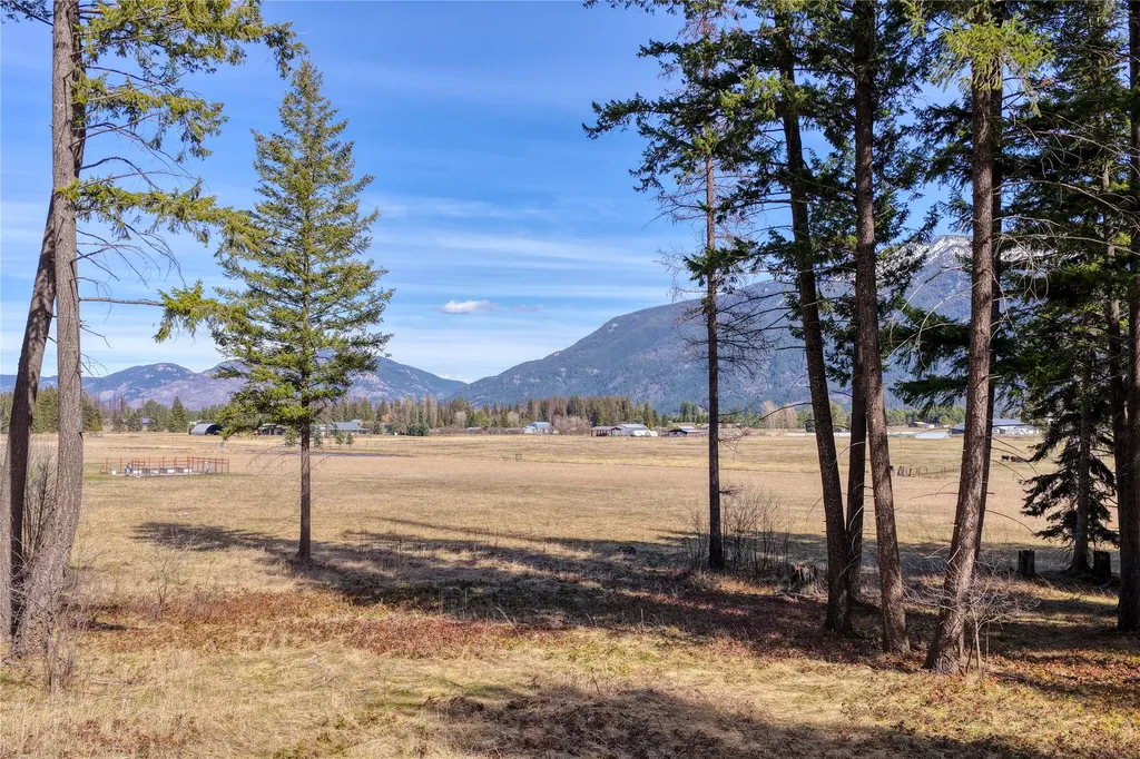250 Patriots Lane Columbia Falls MT 59912