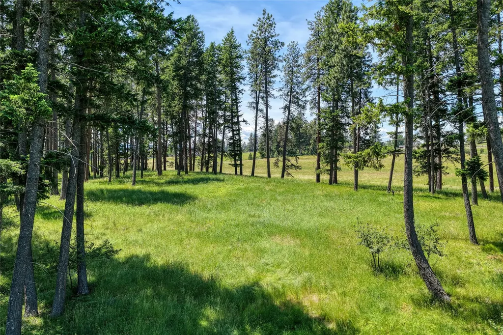 250 Patriots Lane Columbia Falls MT 59912