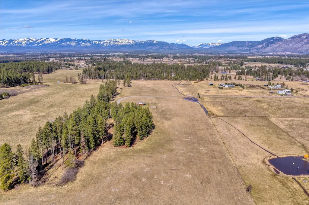 250 Patriots Lane Columbia Falls MT 59912