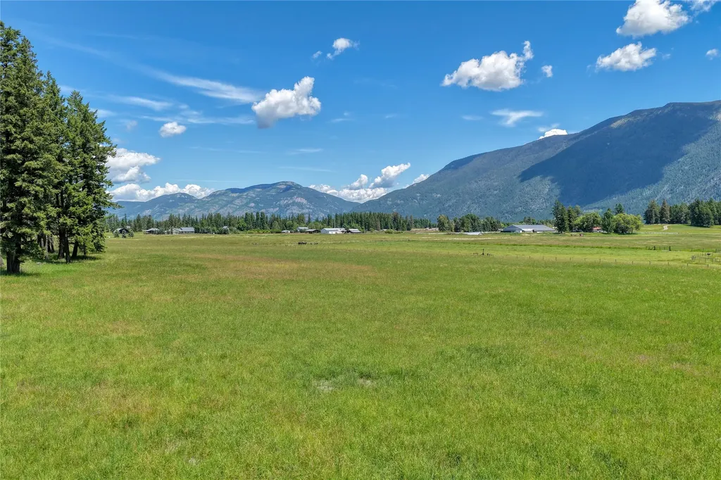 250 Patriots Lane Columbia Falls MT 59912