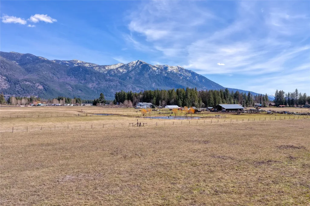 250 Patriots Lane Columbia Falls MT 59912