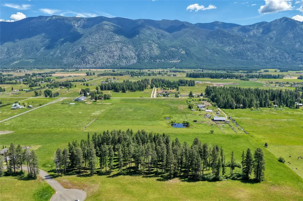 250 Patriots Lane Columbia Falls MT 59912
