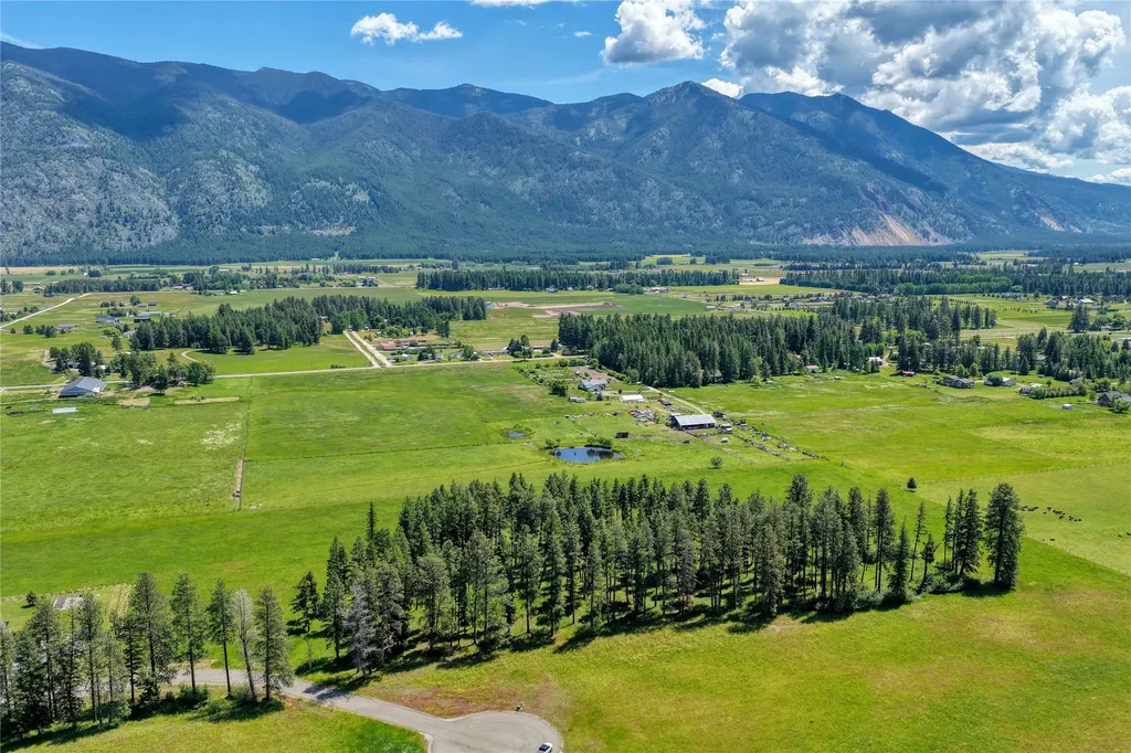 250 Patriots Lane Columbia Falls MT 59912
