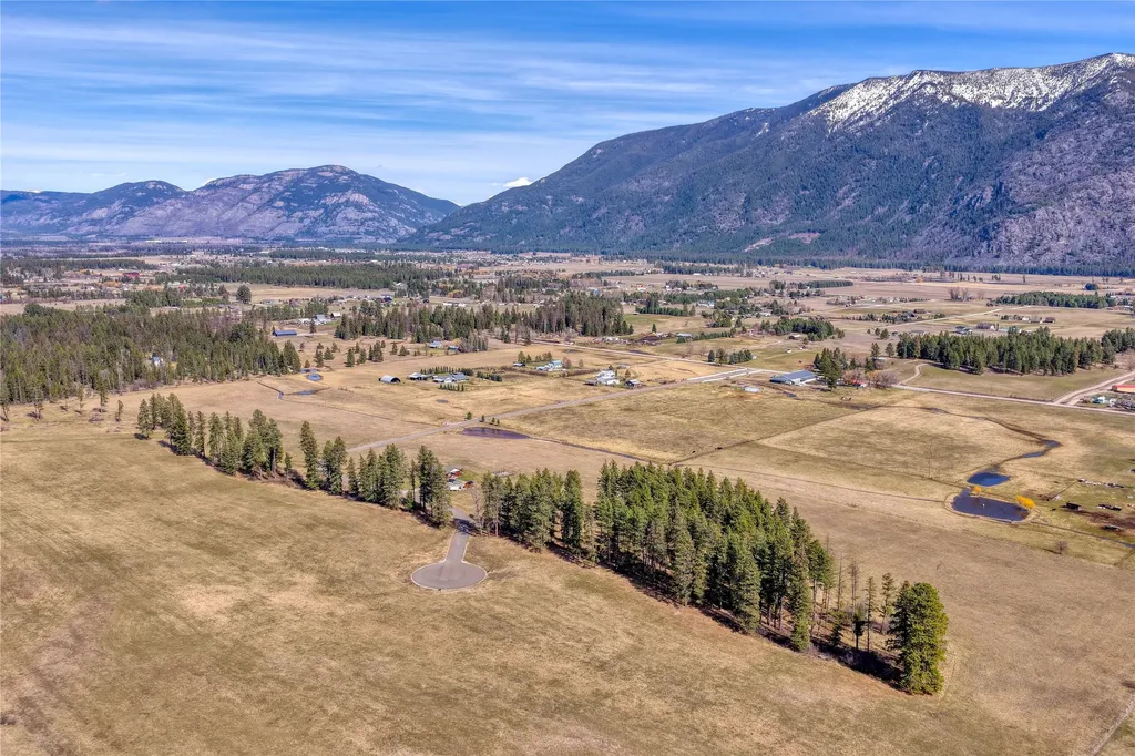 250 Patriots Lane Columbia Falls MT 59912