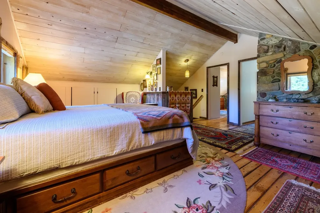 5899 Black Lake Road Rexford MT 59930