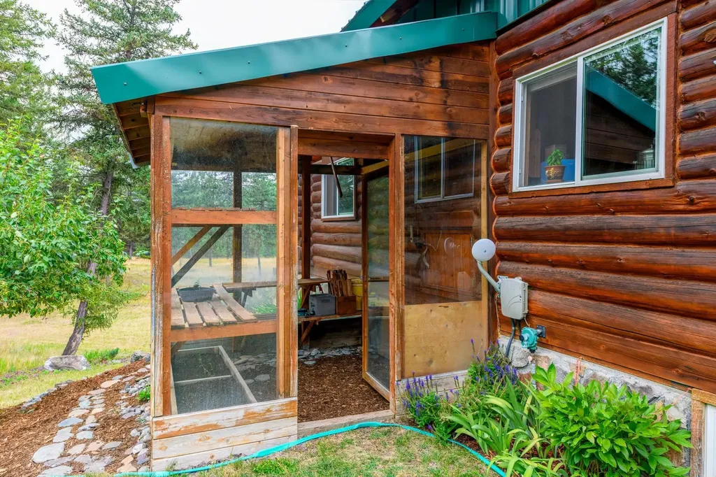 5899 Black Lake Road Rexford MT 59930