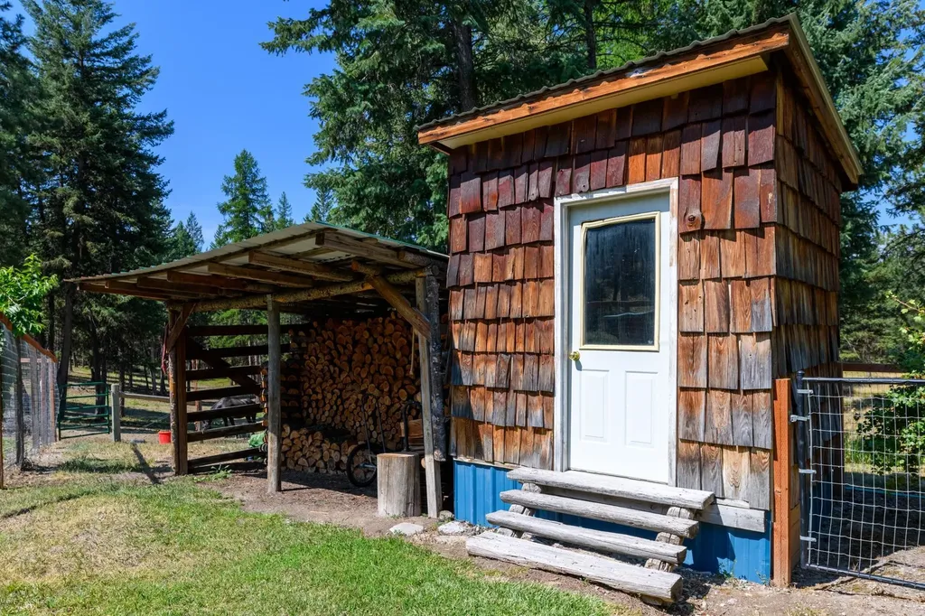 5899 Black Lake Road Rexford MT 59930