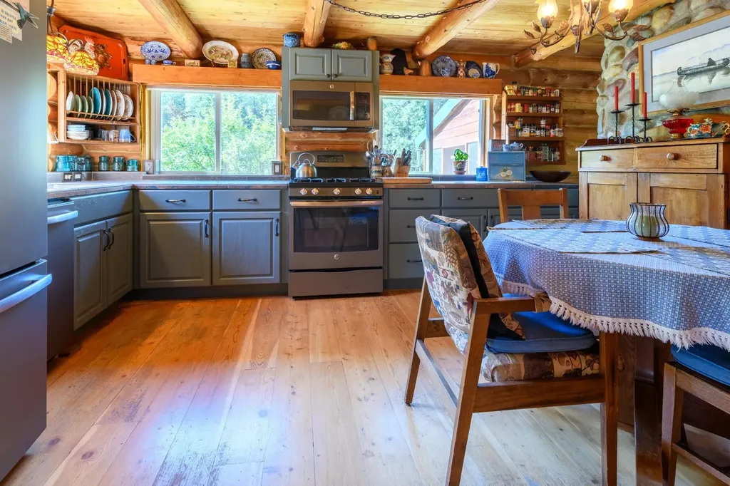5899 Black Lake Road Rexford MT 59930