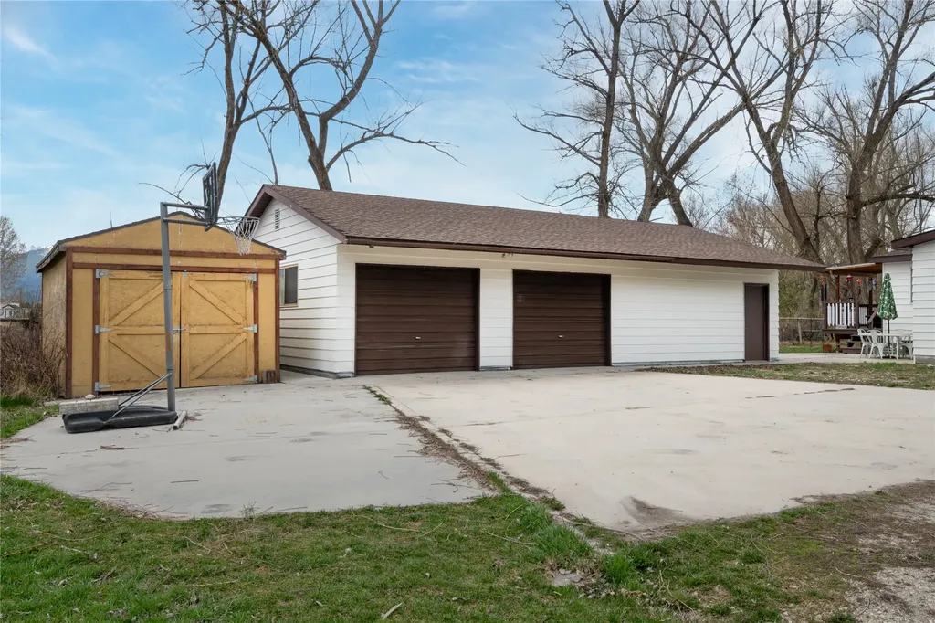 117 Martin Drive Corvallis MT 59828