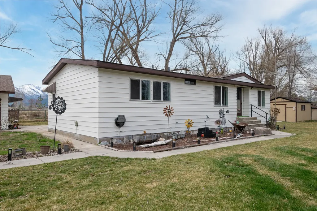 117 Martin Drive Corvallis MT 59828