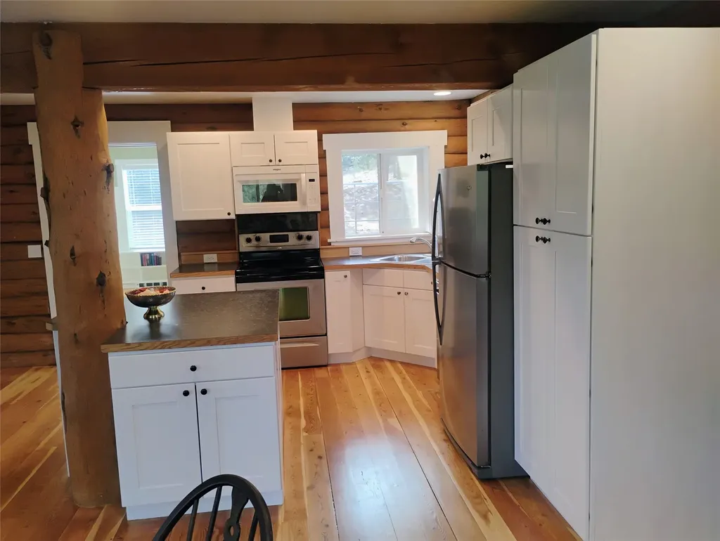 25 Coyote Road Clancy MT 59634