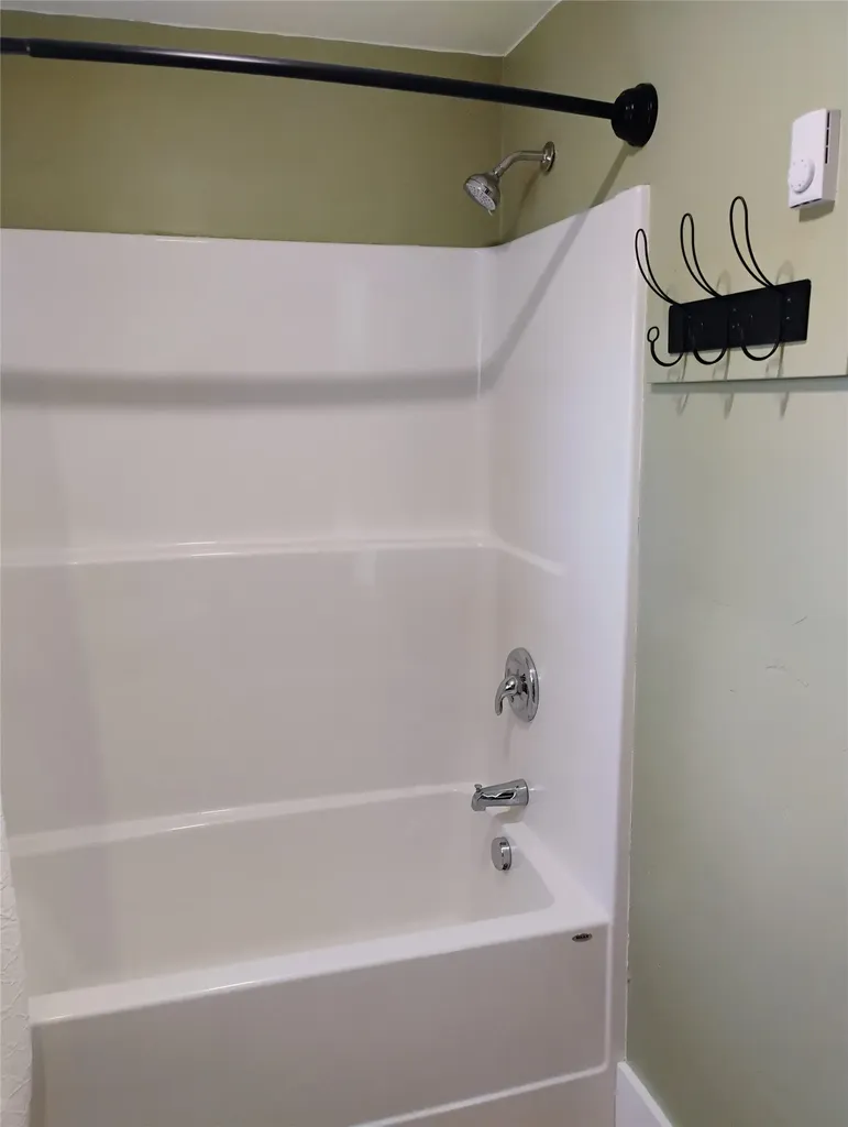 25 Coyote Road Clancy MT 59634