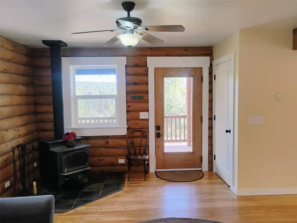 25 Coyote Road Clancy MT 59634